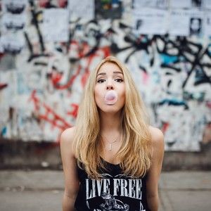 Meet your Posher, Dominique